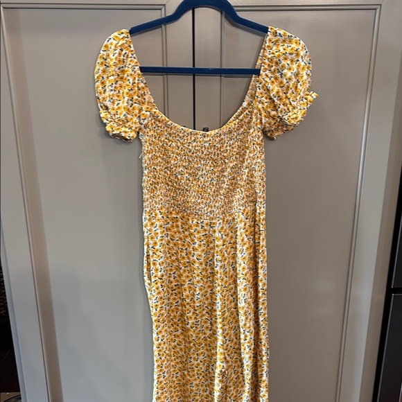 Faithfull The Brand Daisy Floral Smocked Della Jumpsuit sz small - Picture 6 of 14